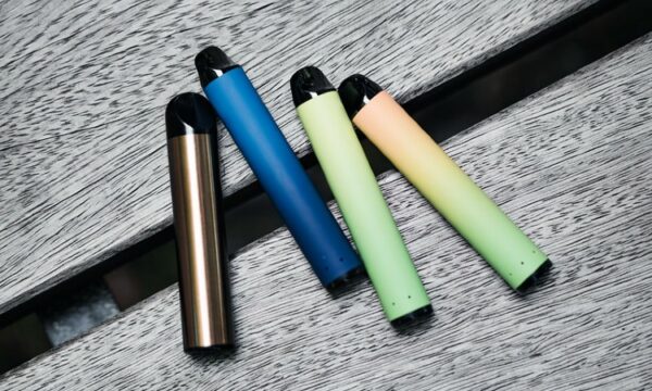 Disposable e-cigarette tracker